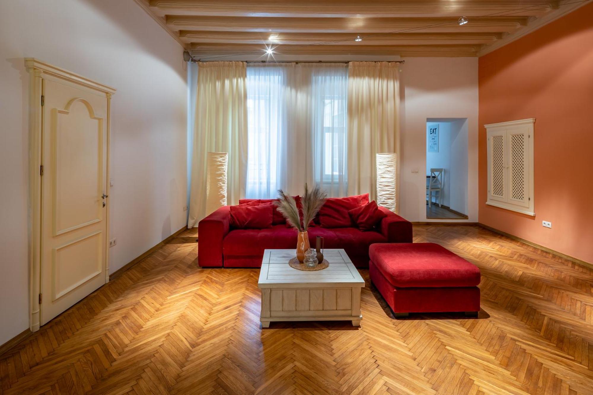 Romari Площа Ринок 28 Apartamento Lviv Exterior foto