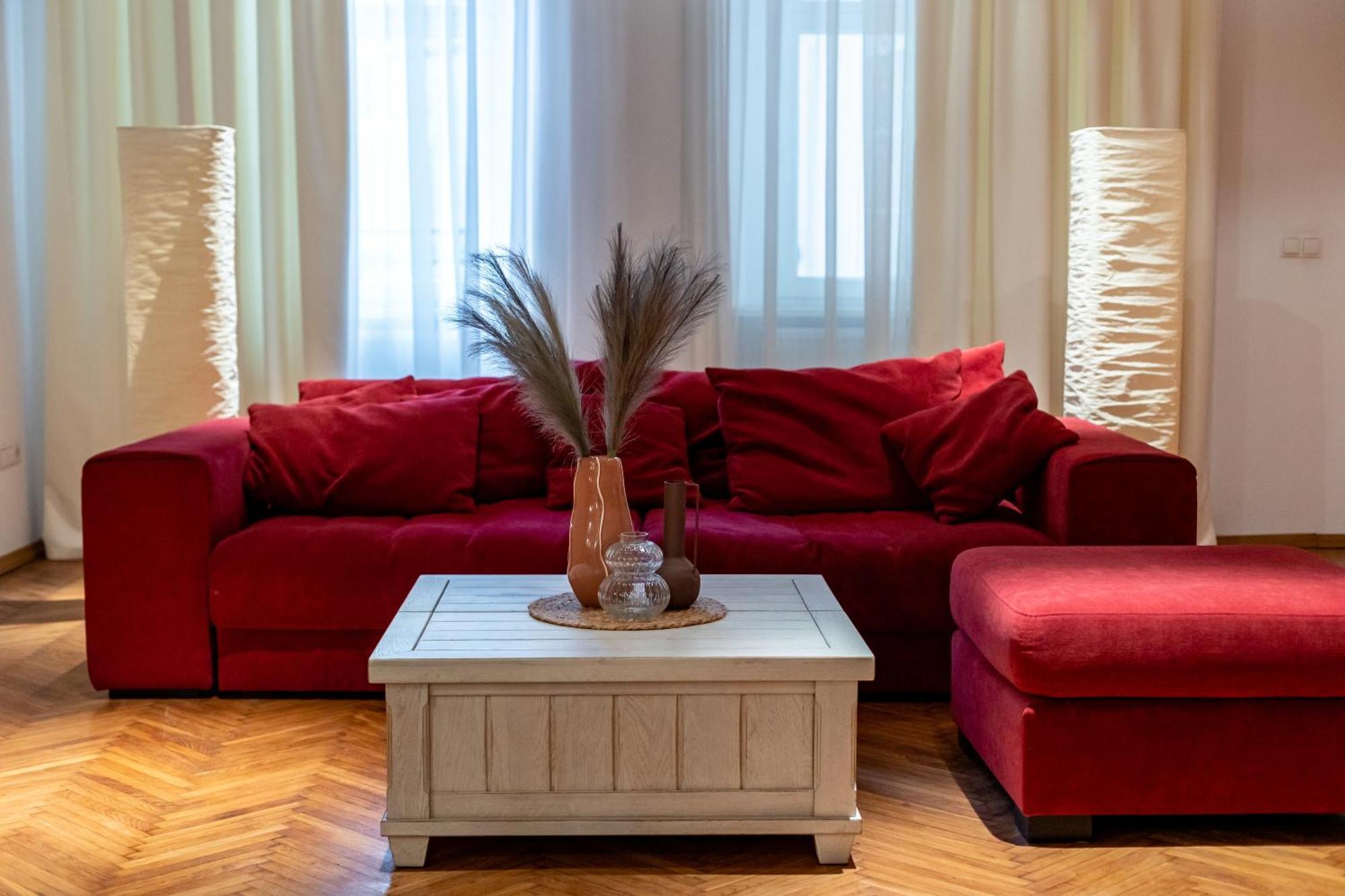 Romari Площа Ринок 28 Apartamento Lviv Exterior foto