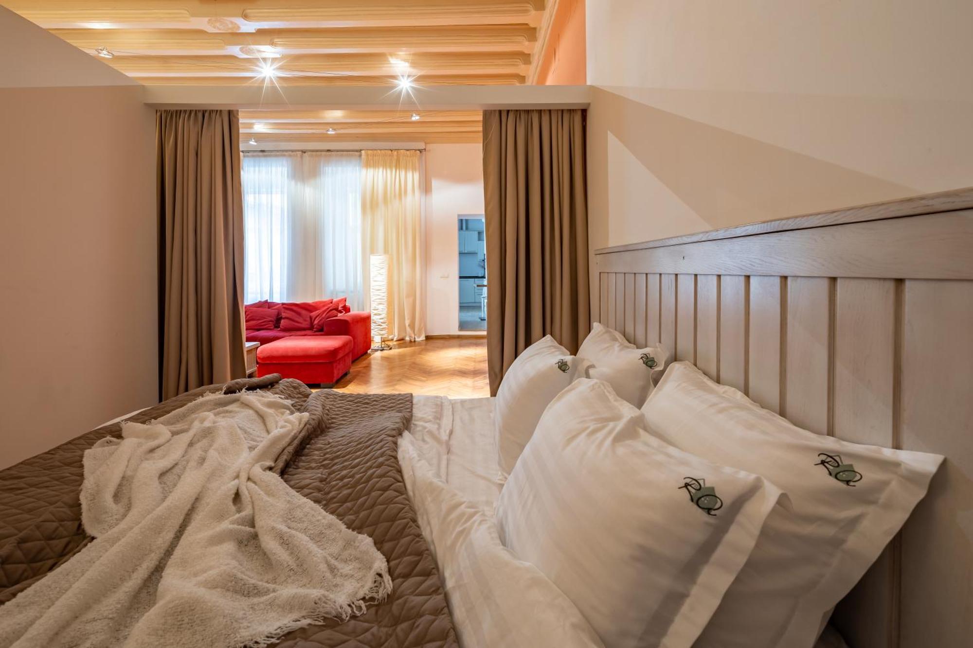 Romari Площа Ринок 28 Apartamento Lviv Exterior foto