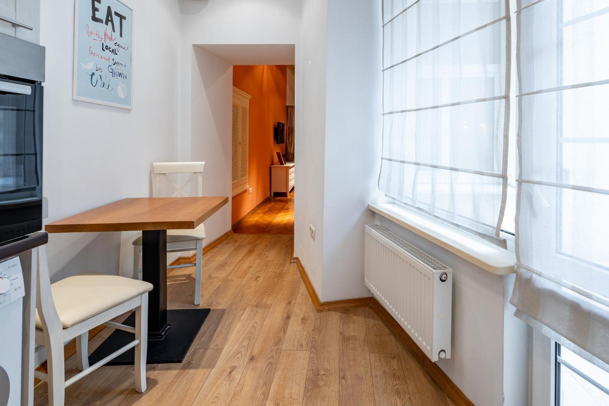 Romari Площа Ринок 28 Apartamento Lviv Exterior foto