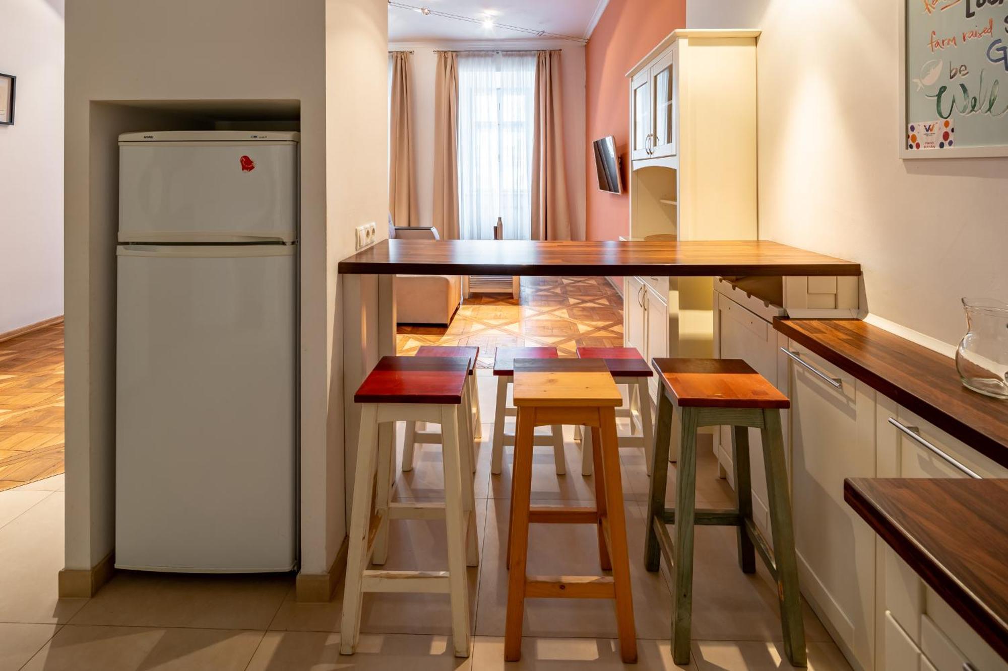 Romari Площа Ринок 28 Apartamento Lviv Exterior foto