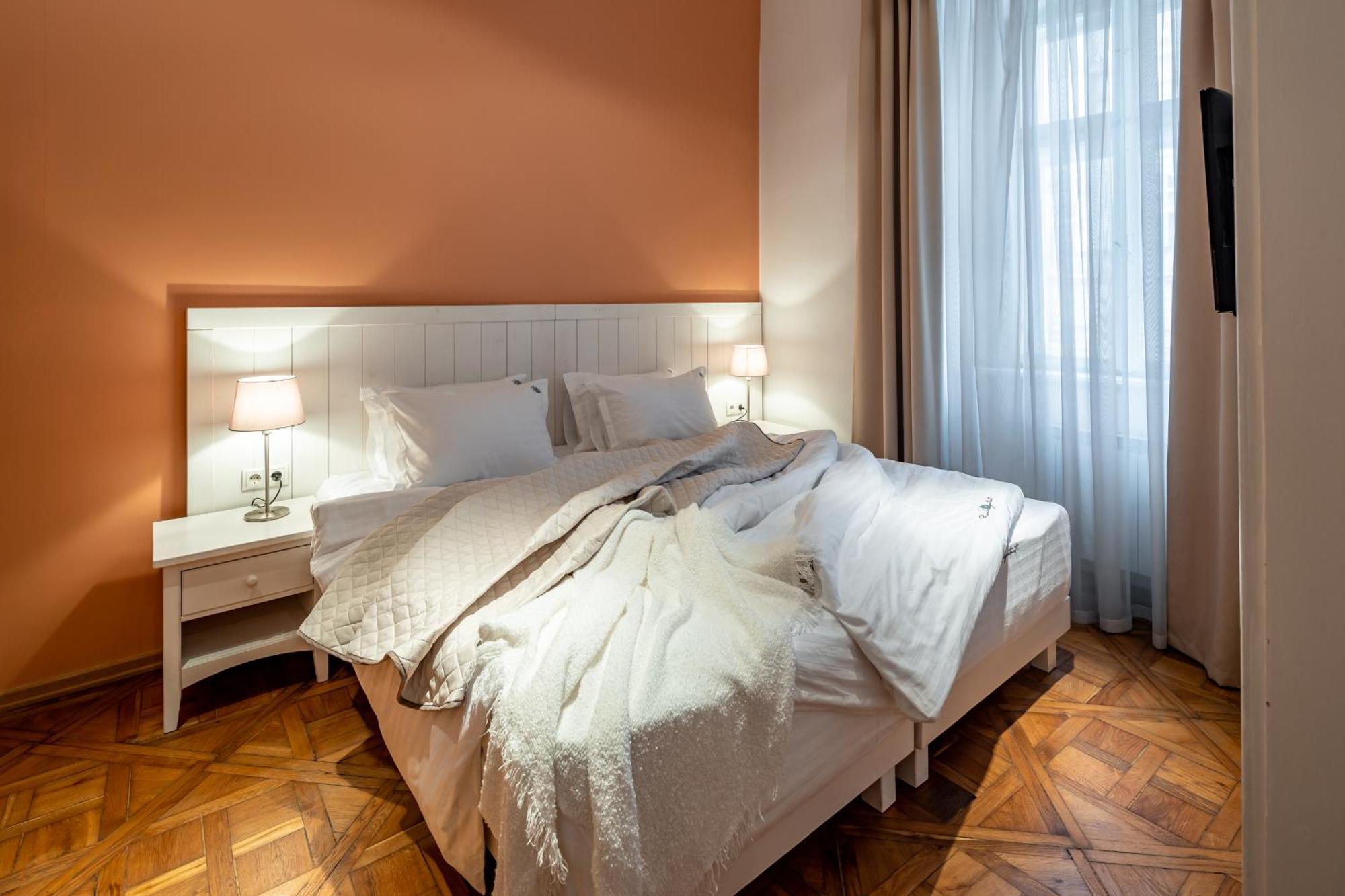 Romari Площа Ринок 28 Apartamento Lviv Exterior foto