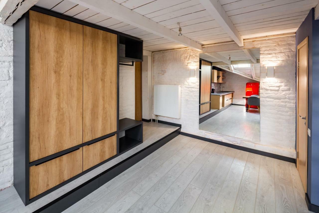 Romari Площа Ринок 28 Apartamento Lviv Exterior foto